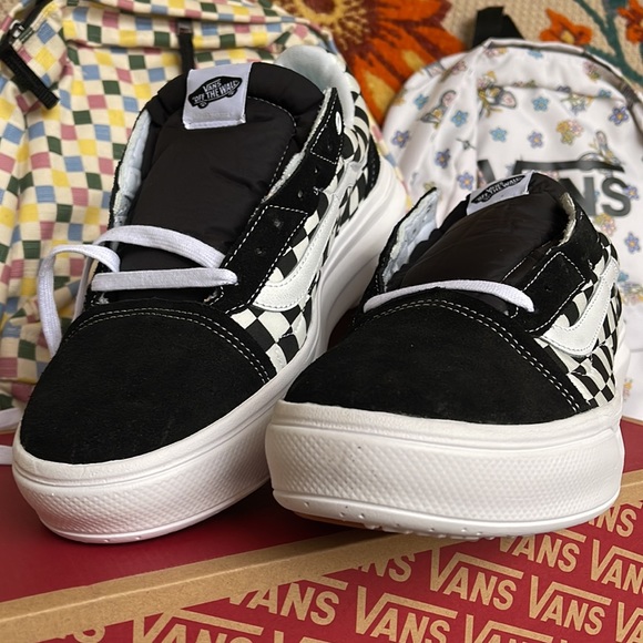 Vans Men’s Old Skool Over
Checkerboard Black/Checkered 
VN0A7Q5E95Y Platforms - Picture 6 of 16